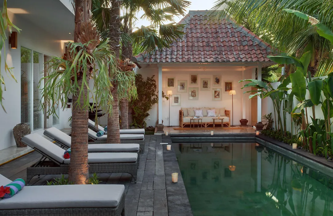 Room & Vespa 4 - Central Seminyak Near Beach-1